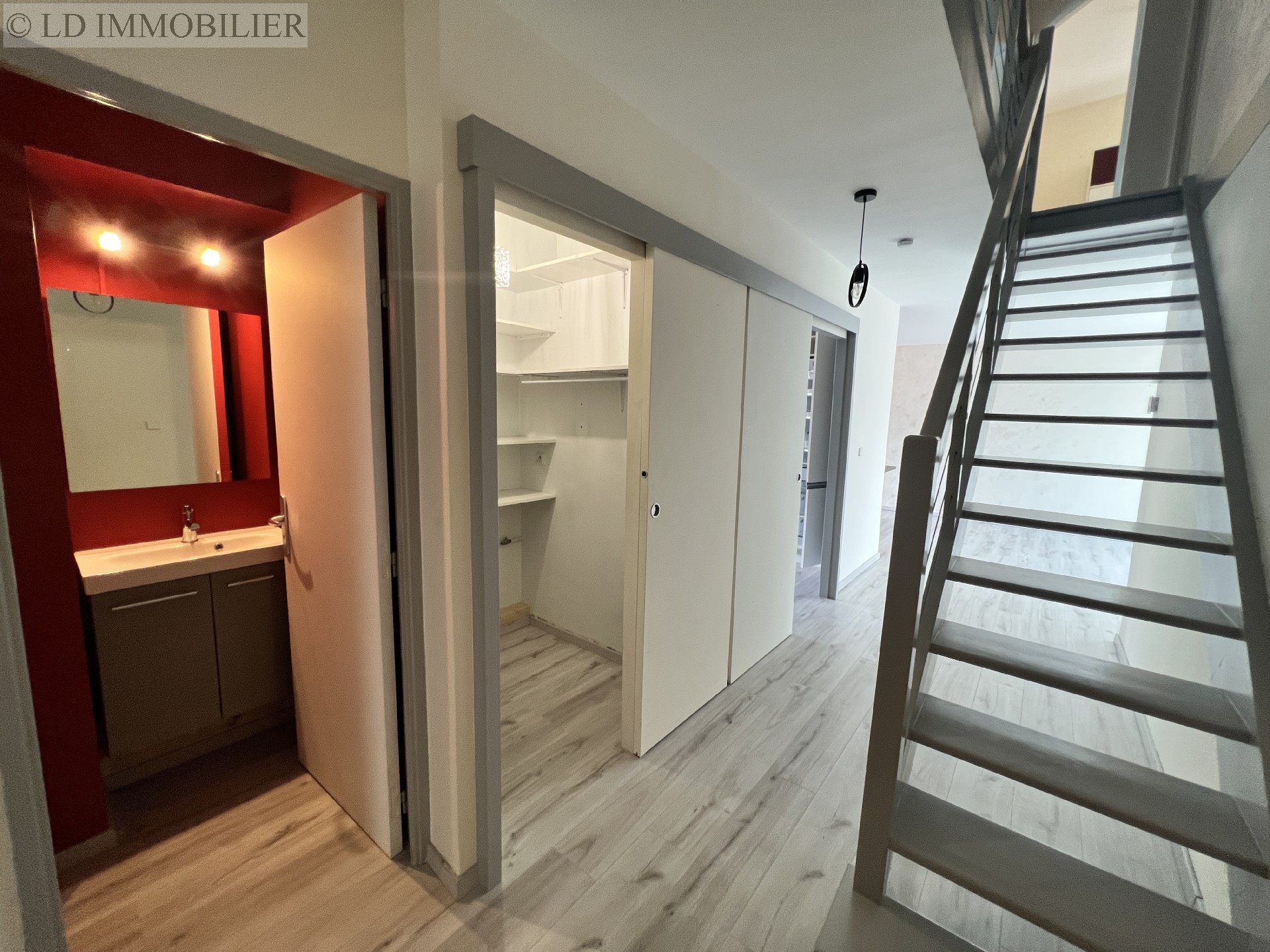 Vente appartement - CHALLES LES EAUX 98 m², 5 pièces