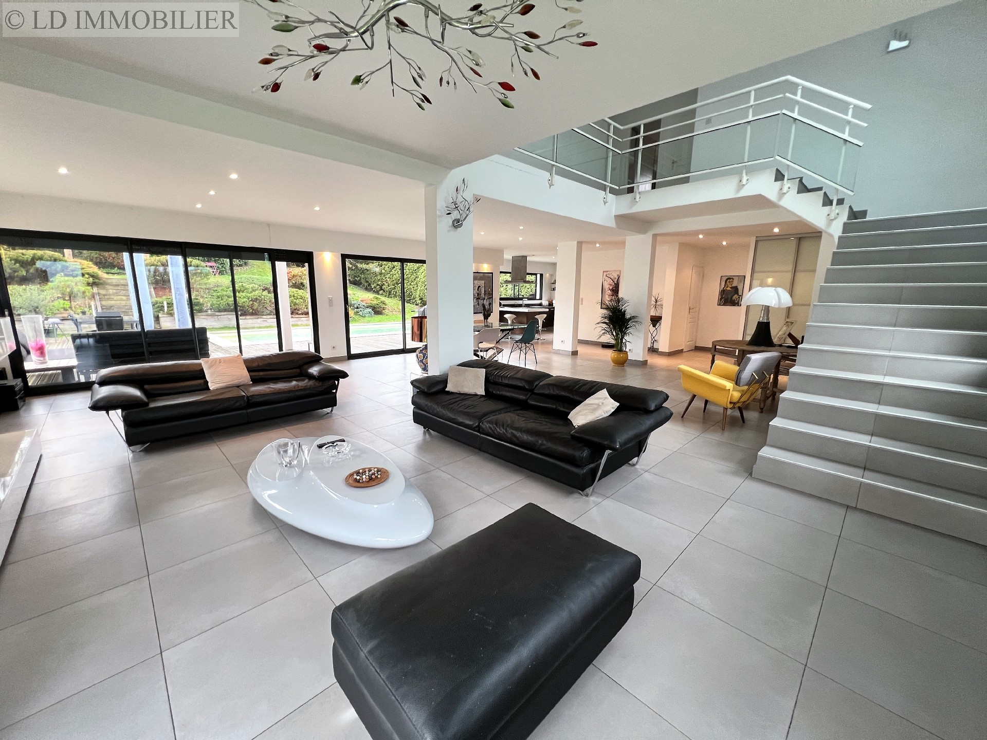 Vente maison  villa - CHALLES LES EAUX 230 m², 6 pièces